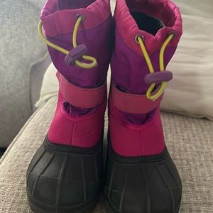Girls, size 13 Columbia Snow Boots.
